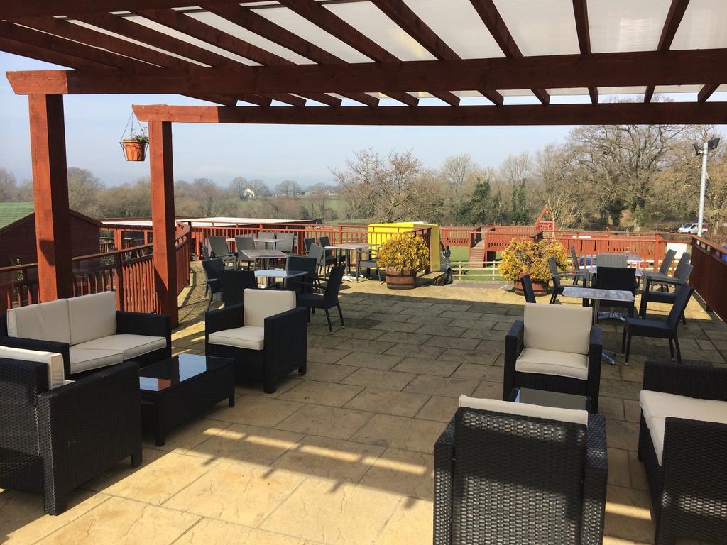 Hunters Lodge Inn Wincanton Extérieur photo