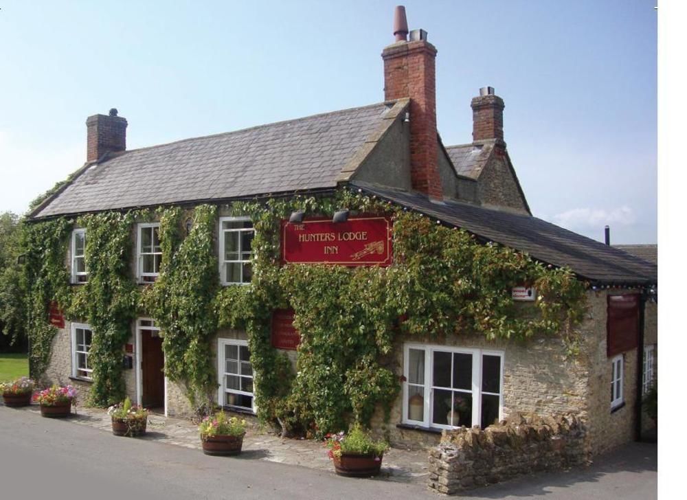 Hunters Lodge Inn Wincanton Extérieur photo